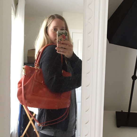 Tory Burch Amanda Hobo Leather Bag in Blood Orange - Picture 8 of 8
